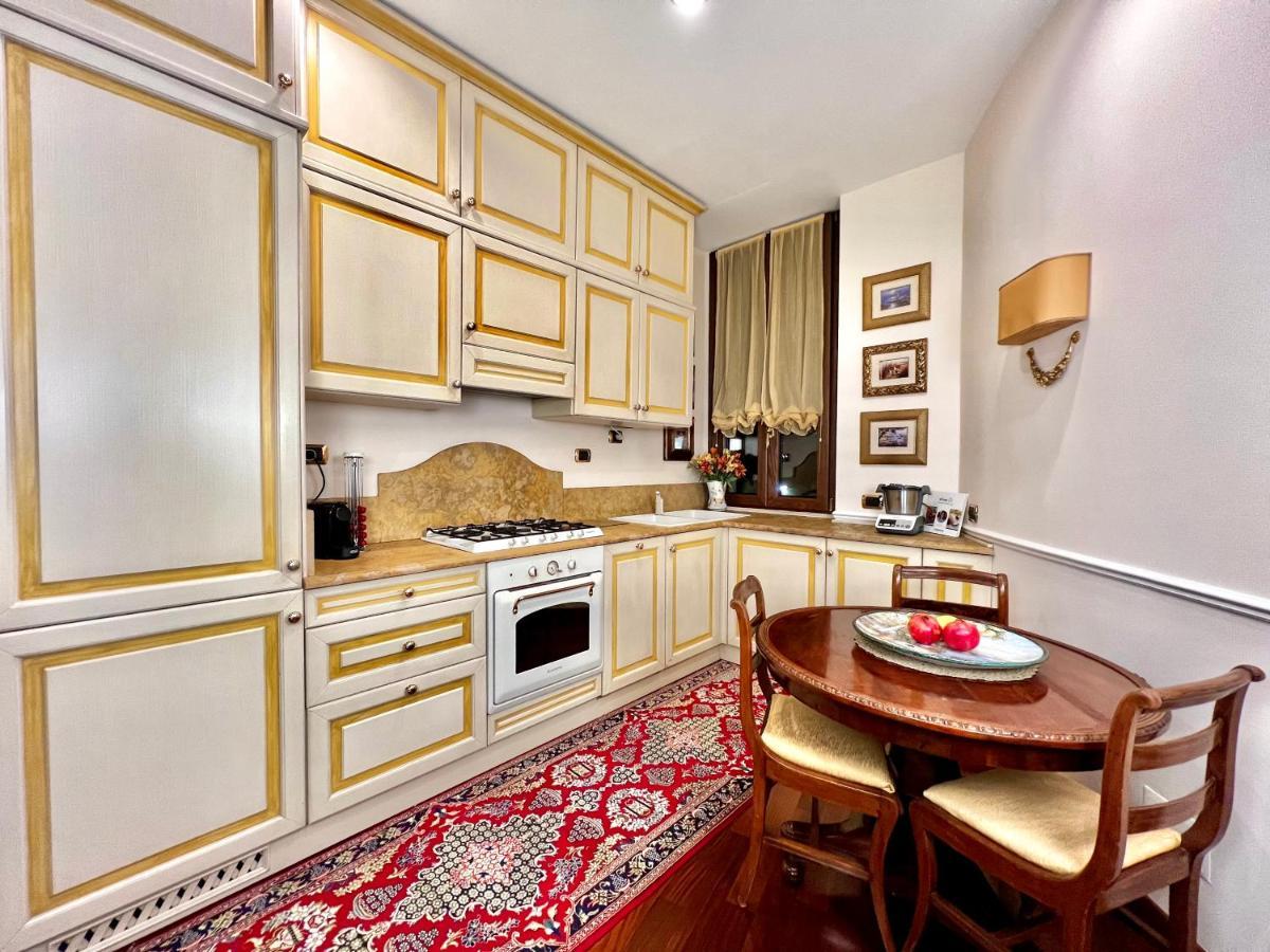 Luxury House - Foppa61 Apartment Милано Екстериор снимка